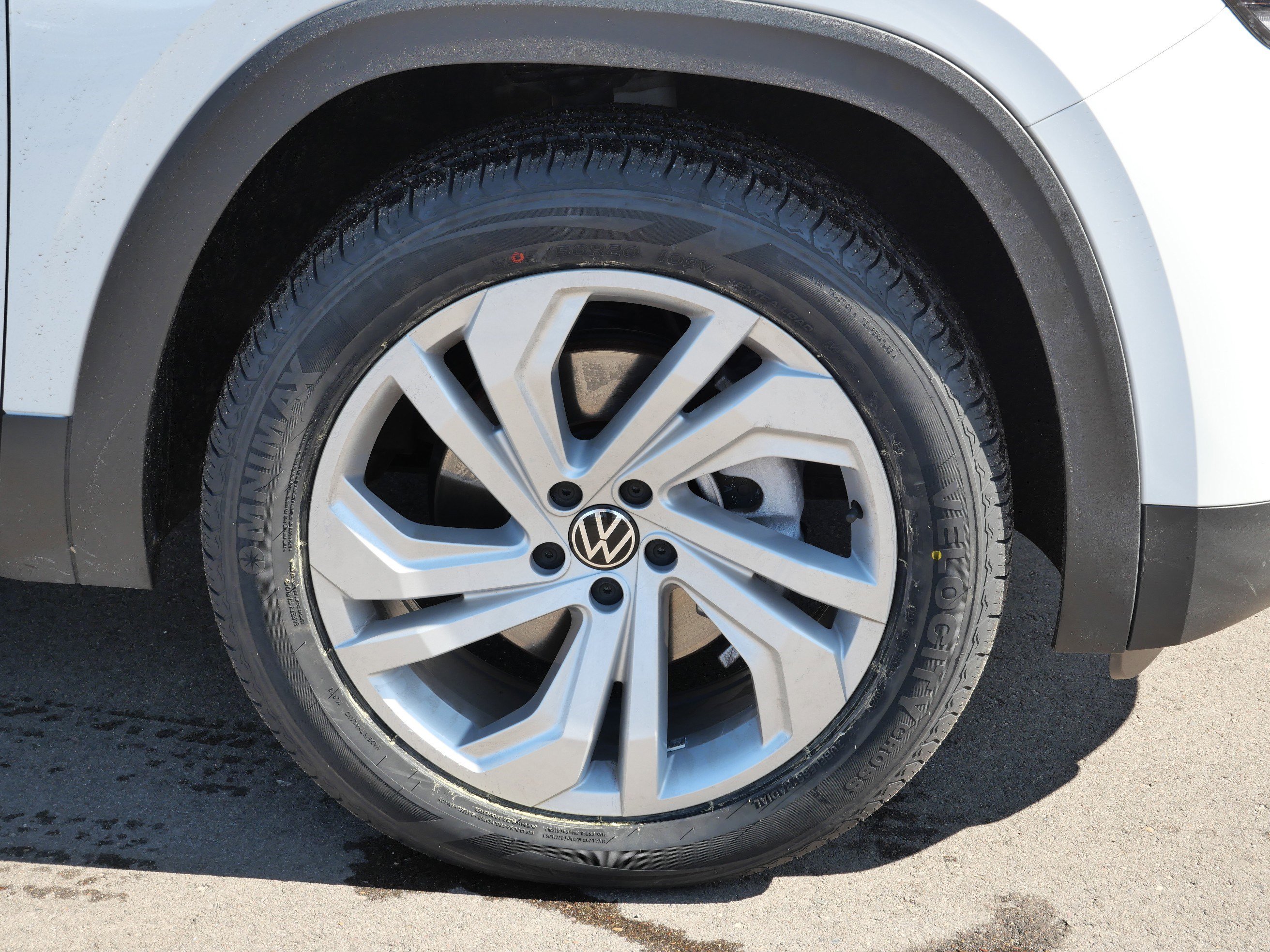 Certified 2021 Volkswagen Atlas SE w/ Towing Package image 15