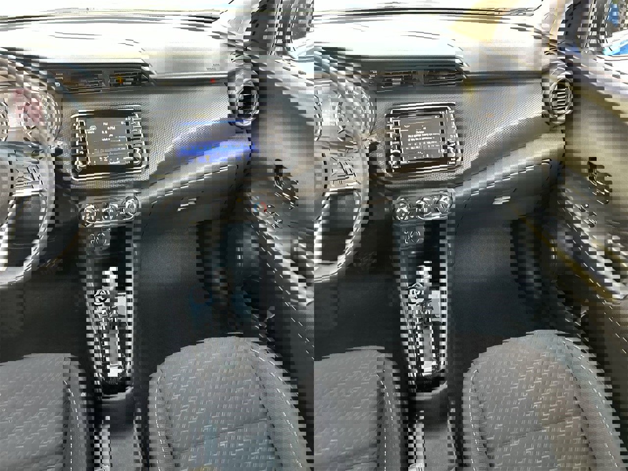 Used 2021 Nissan Kicks S image 13