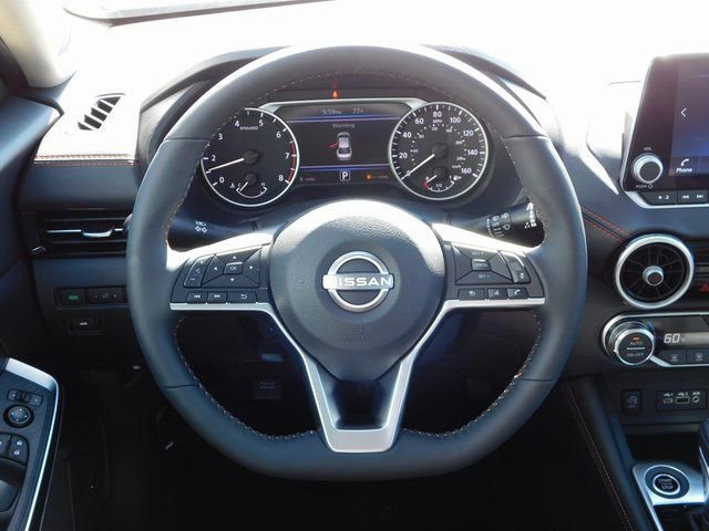 Used 2025 Nissan Sentra SR w/ SR Premium Package image 19