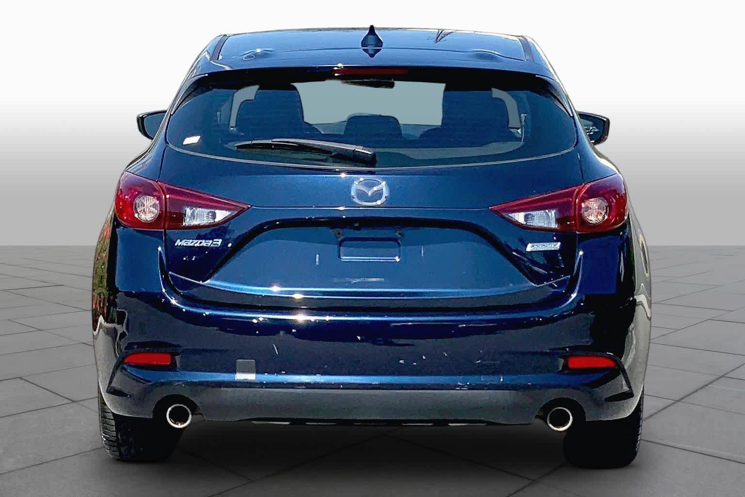 Used 2018 MAZDA MAZDA3 Touring FWD image 5