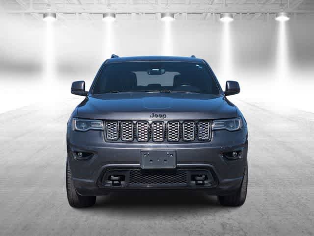 Used 2020 Jeep Grand Cherokee Altitude AWD/4WD image 3