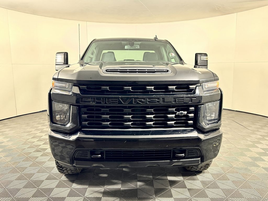 Used 2022 Chevrolet Silverado 2500 Custom w/ Custom Value Package image 2