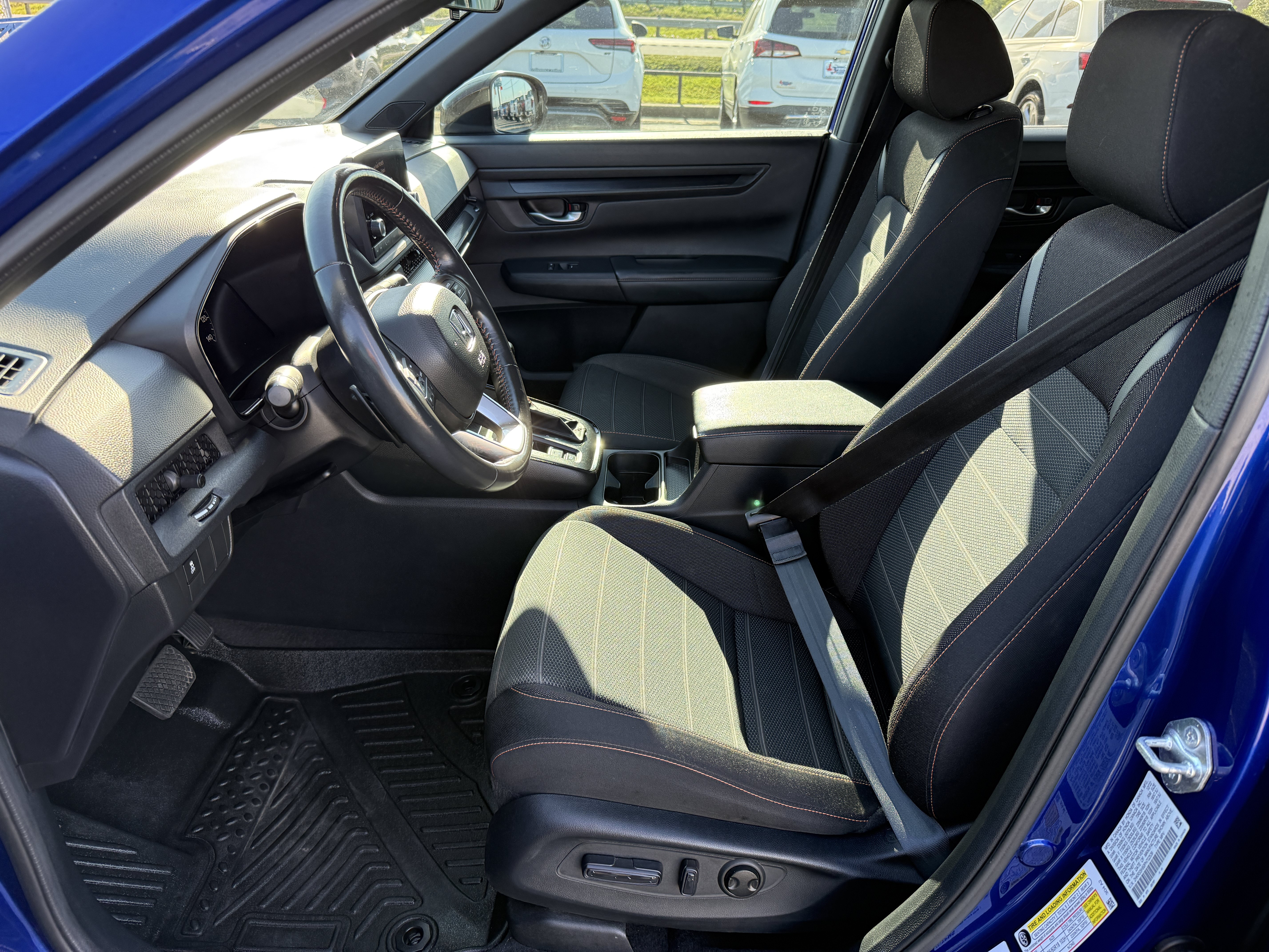 Used 2023 Honda CR-V Sport image 14