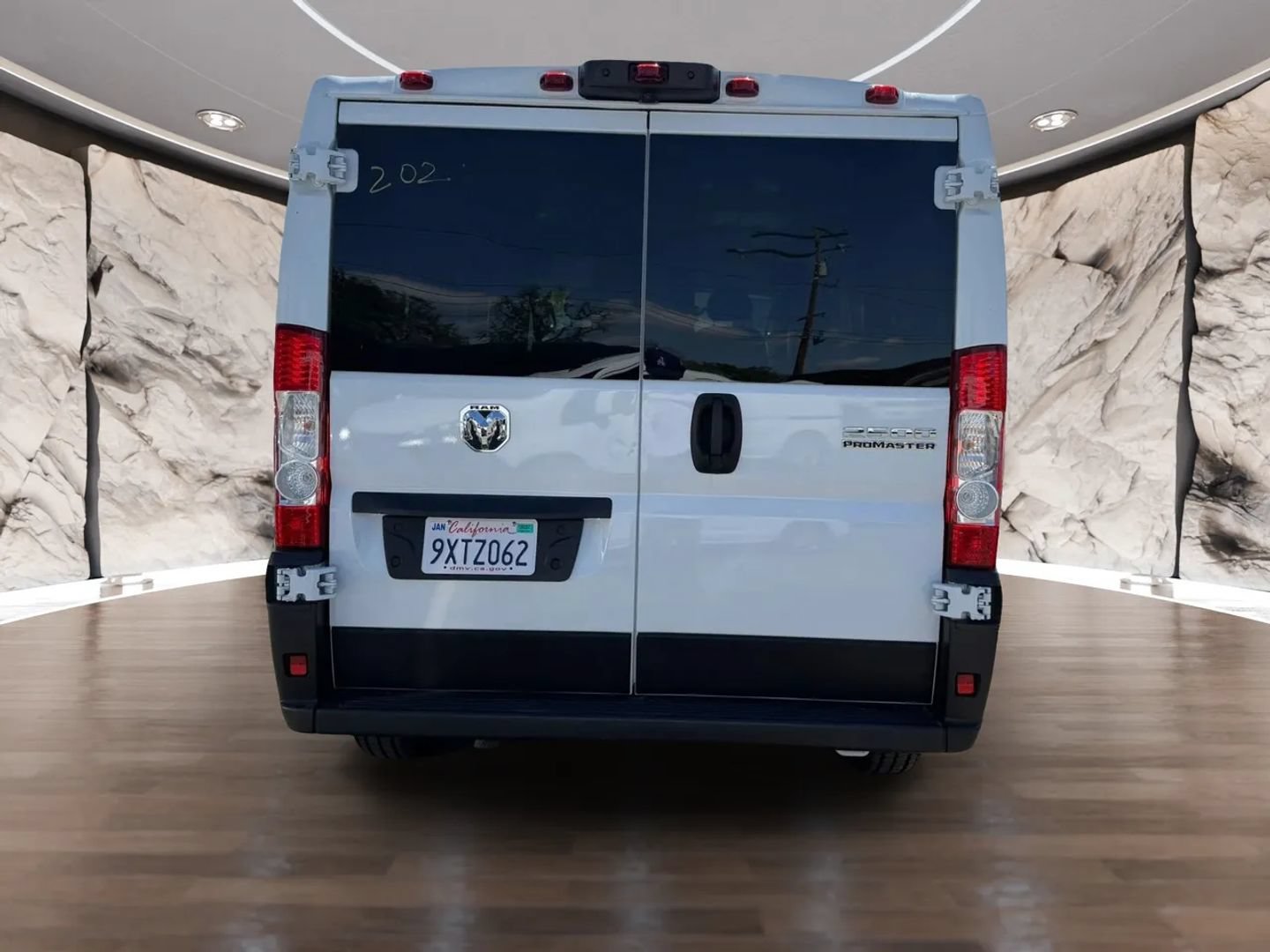 Used 2025 RAM ProMaster 2500 w/ U-Haul Equipment Group FWD image 7