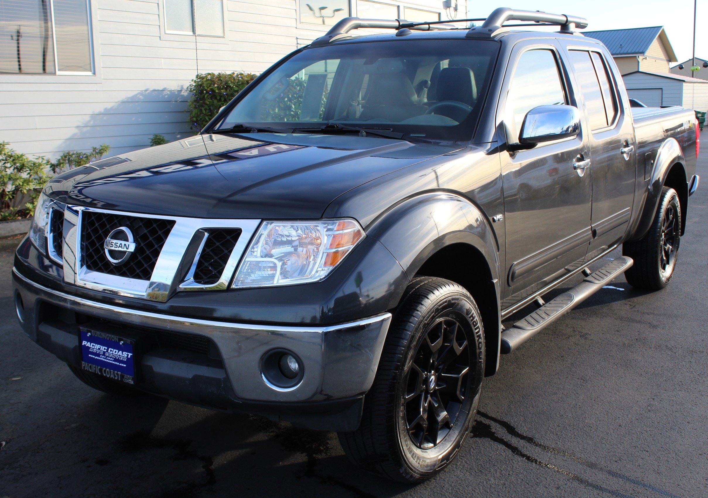Used 2012 Nissan Frontier 4x4 Crew Cab Long Bed image 2