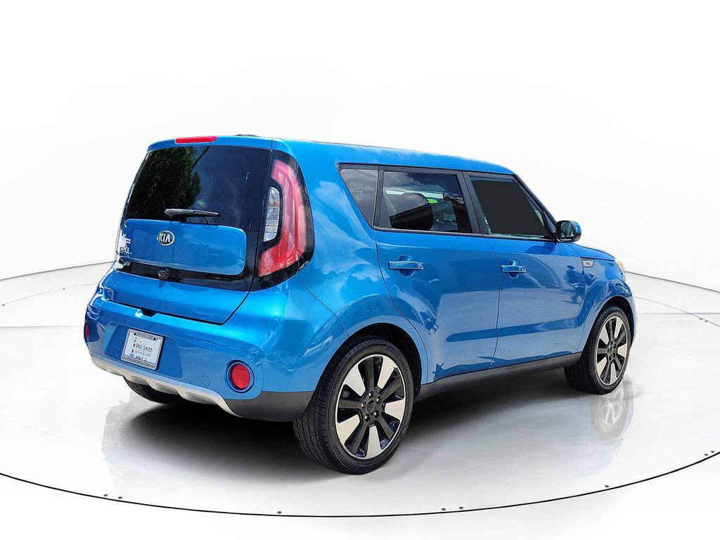 Used 2017 Kia Soul + w/ Designer's Package FWD image 4