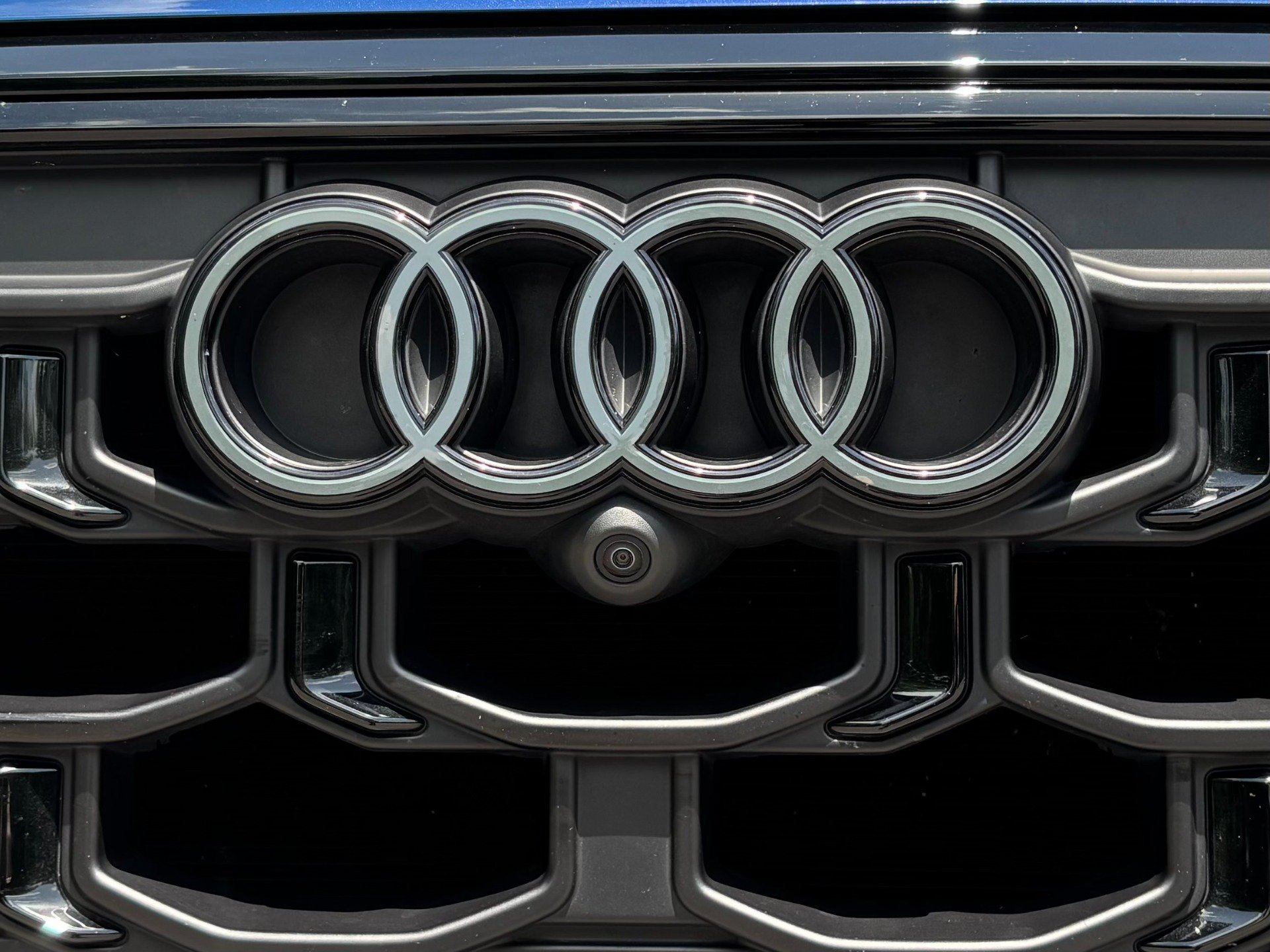 Used 2024 Audi SQ8 Prestige AWD/4WD image 9