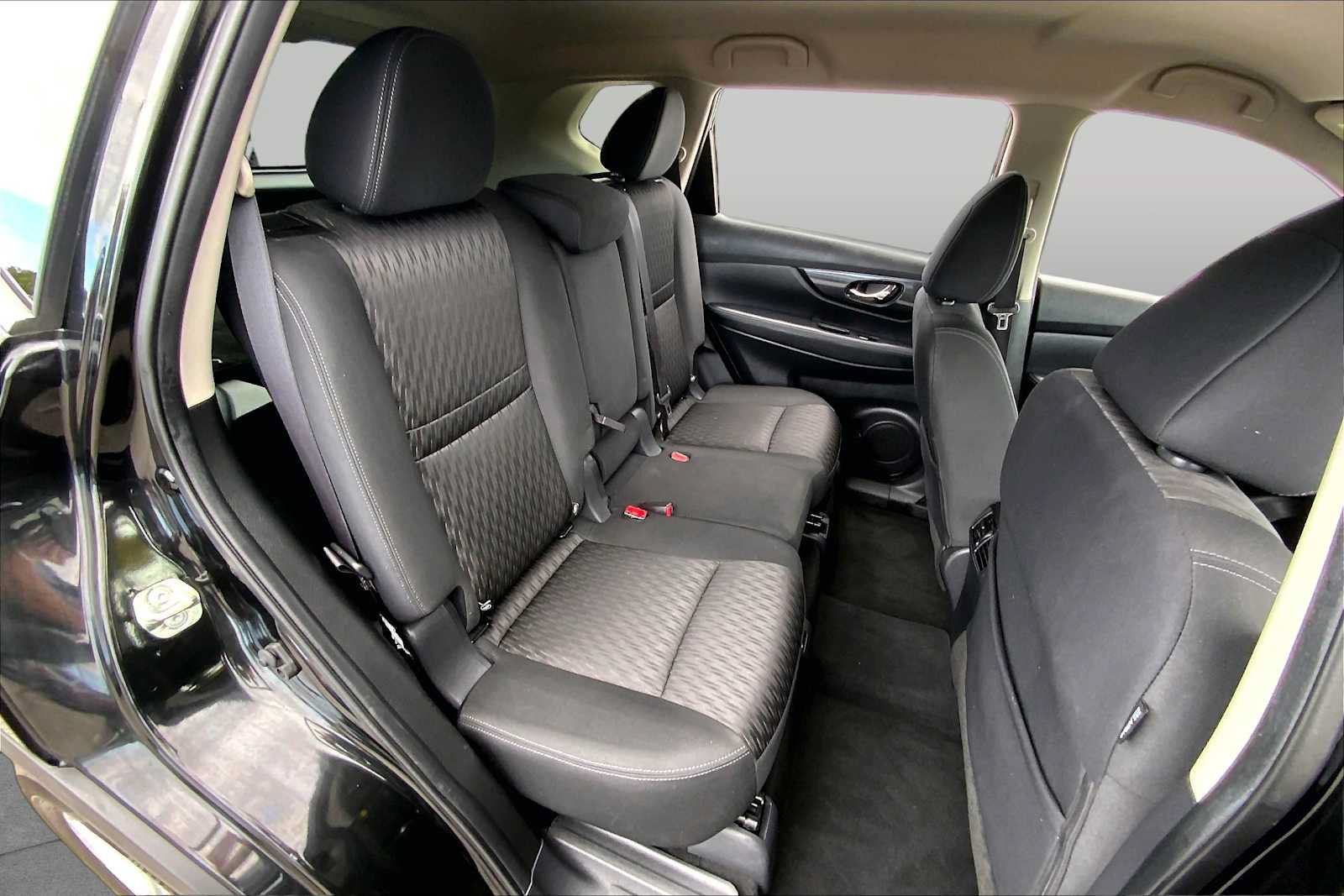 Used 2020 Nissan Rogue S w/ Special Edition Package AWD/4WD image 19