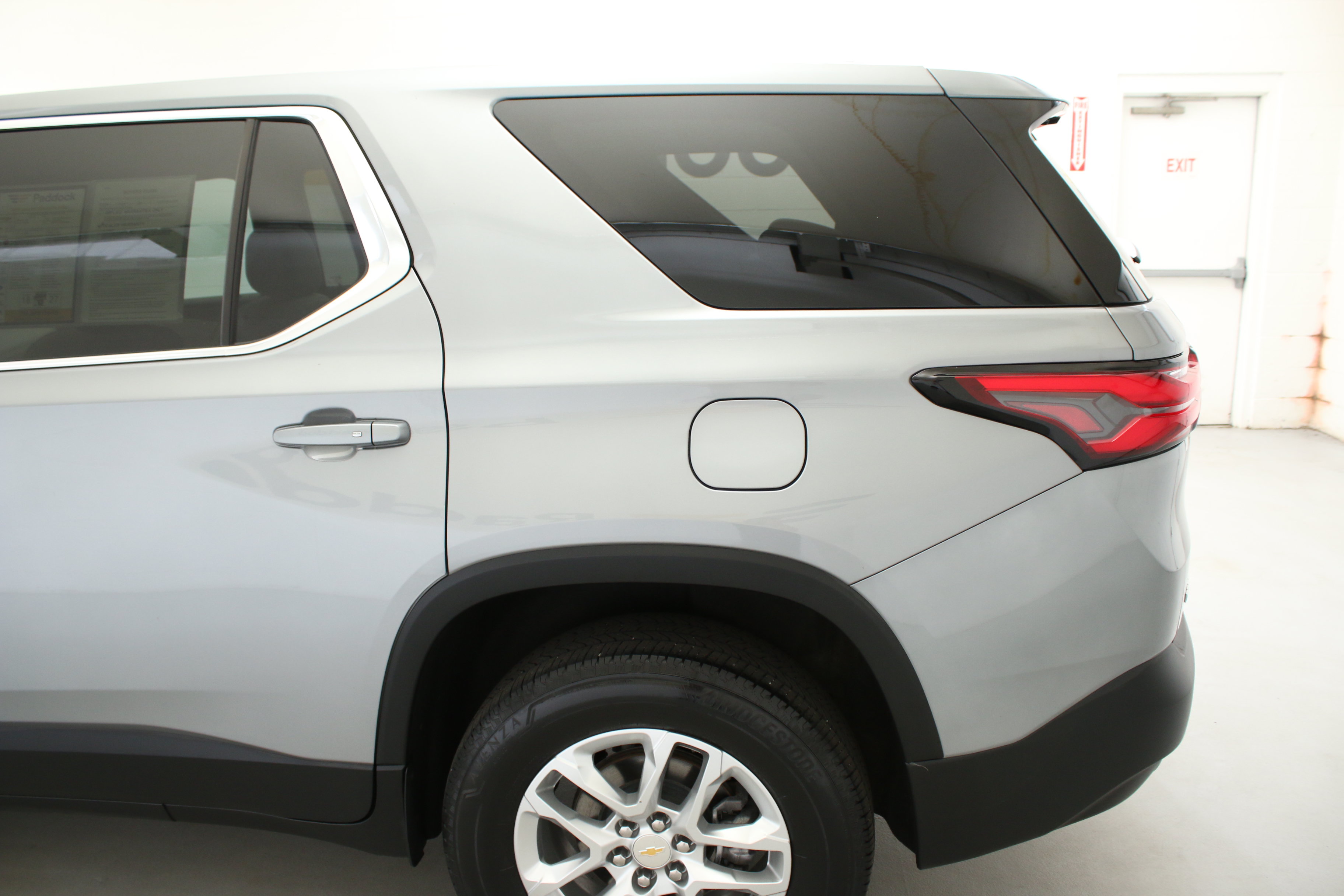 Used 2023 Chevrolet Traverse LS FWD image 6