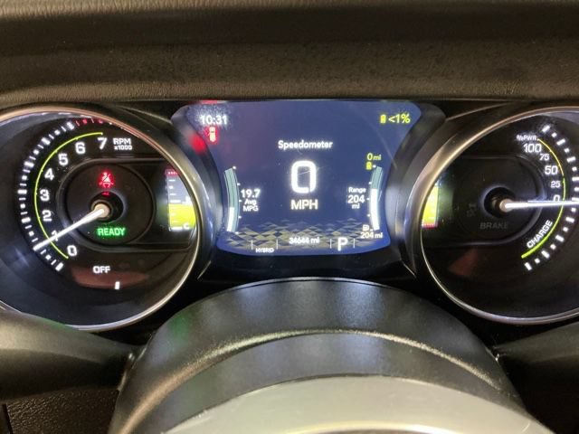 Used 2022 Jeep Wrangler Unlimited Sahara w/ Cold Weather Group AWD/4WD image 32