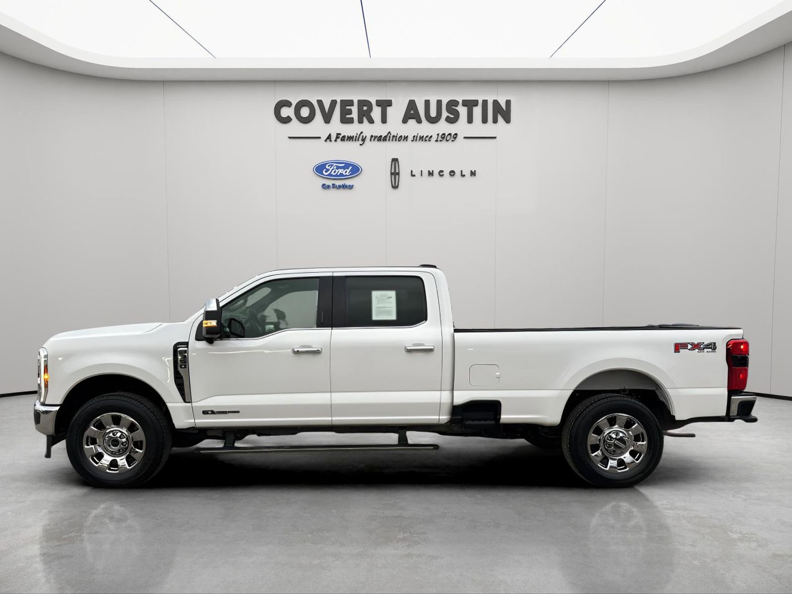 Used 2024 Ford F350 Lariat w/ Lariat Ultimate Package image 2