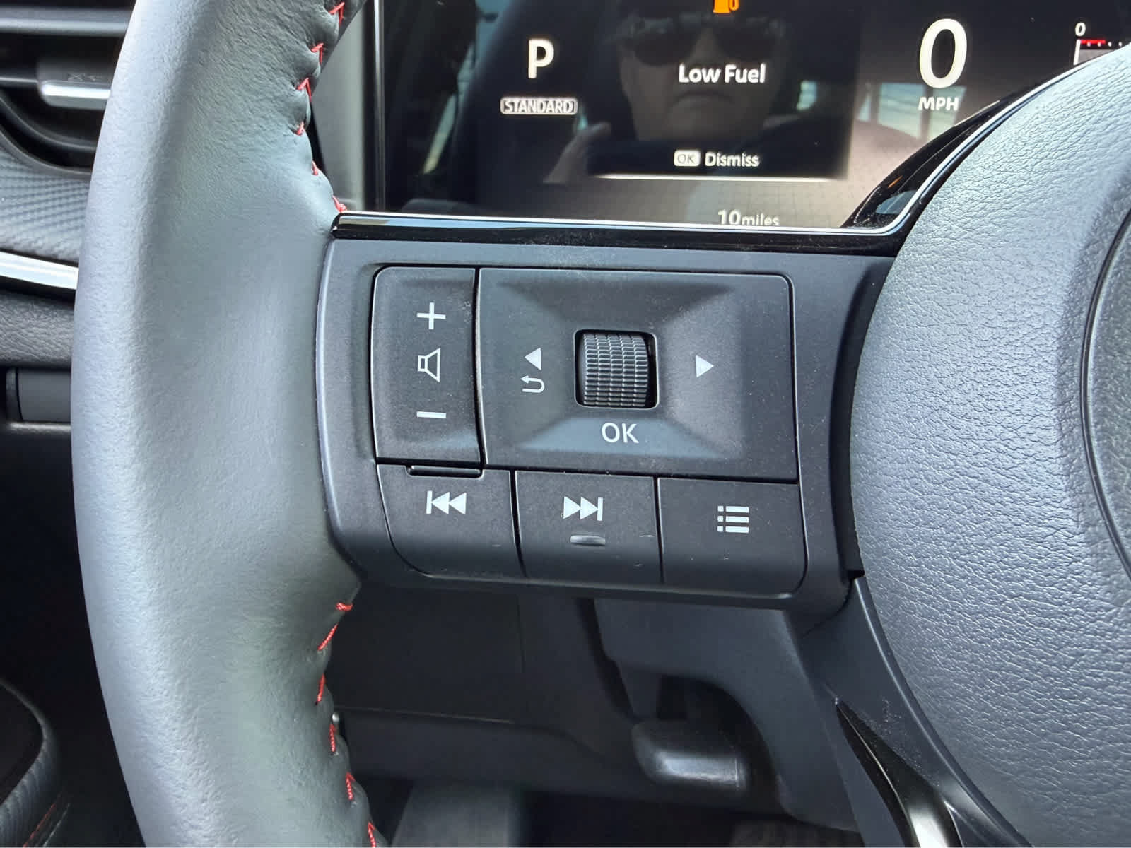 New 2027 Nissan Kicks SR w/ SR Premium Package AWD/4WD image 25