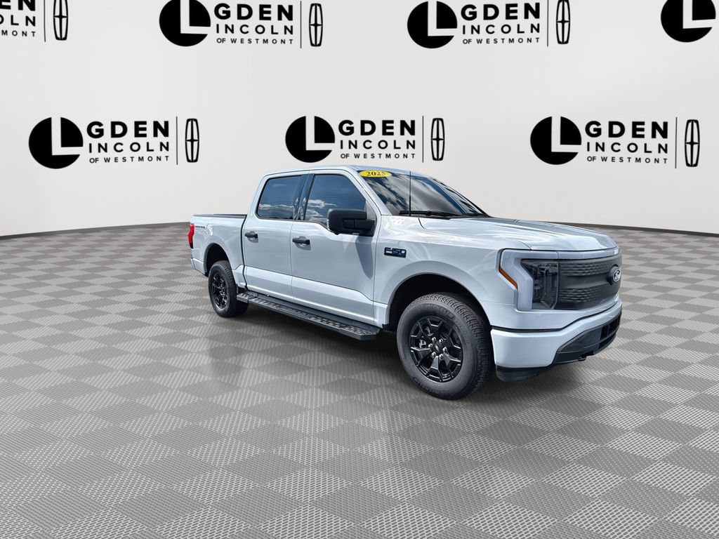 Used 2025 Ford F150 Lightning XLT AWD/4WD image 2