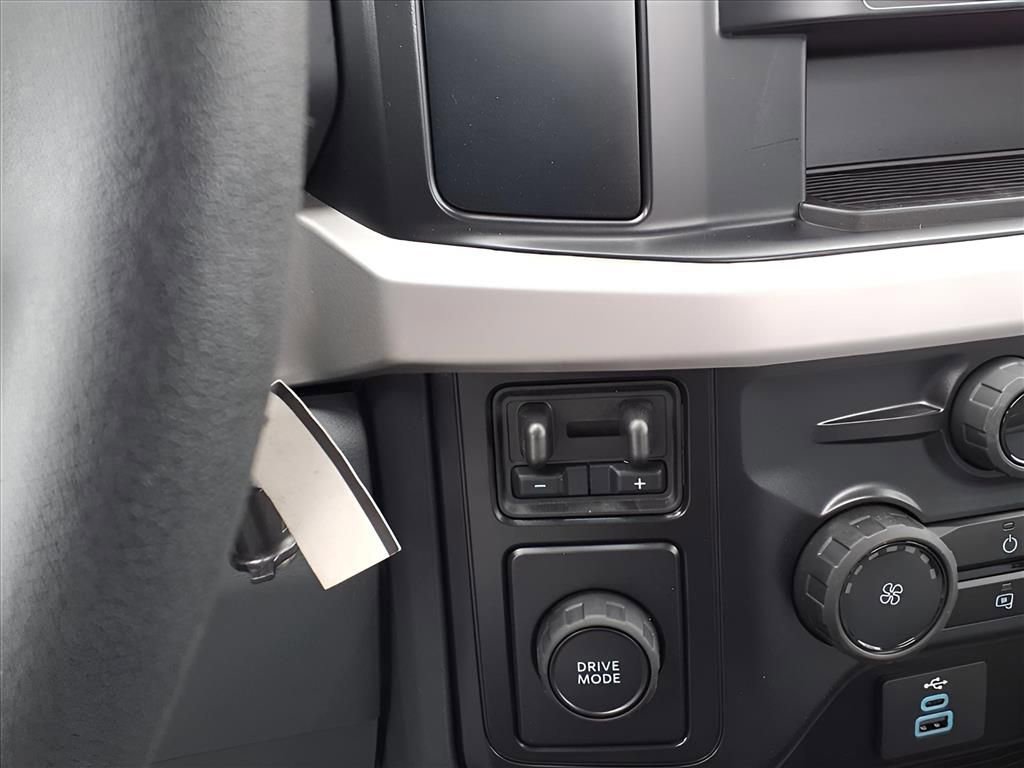 New 2026 Ford F550 2WD Regular Cab Super Duty image 6