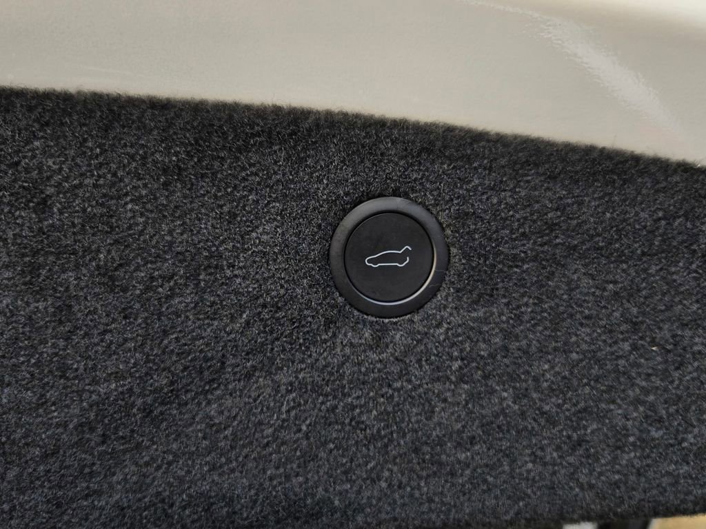 Used 2023 Tesla Model X image 26