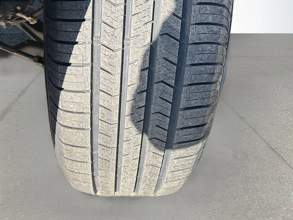 Used 2024 Jeep Grand Cherokee L Limited w/ Luxury Tech Group II image 45