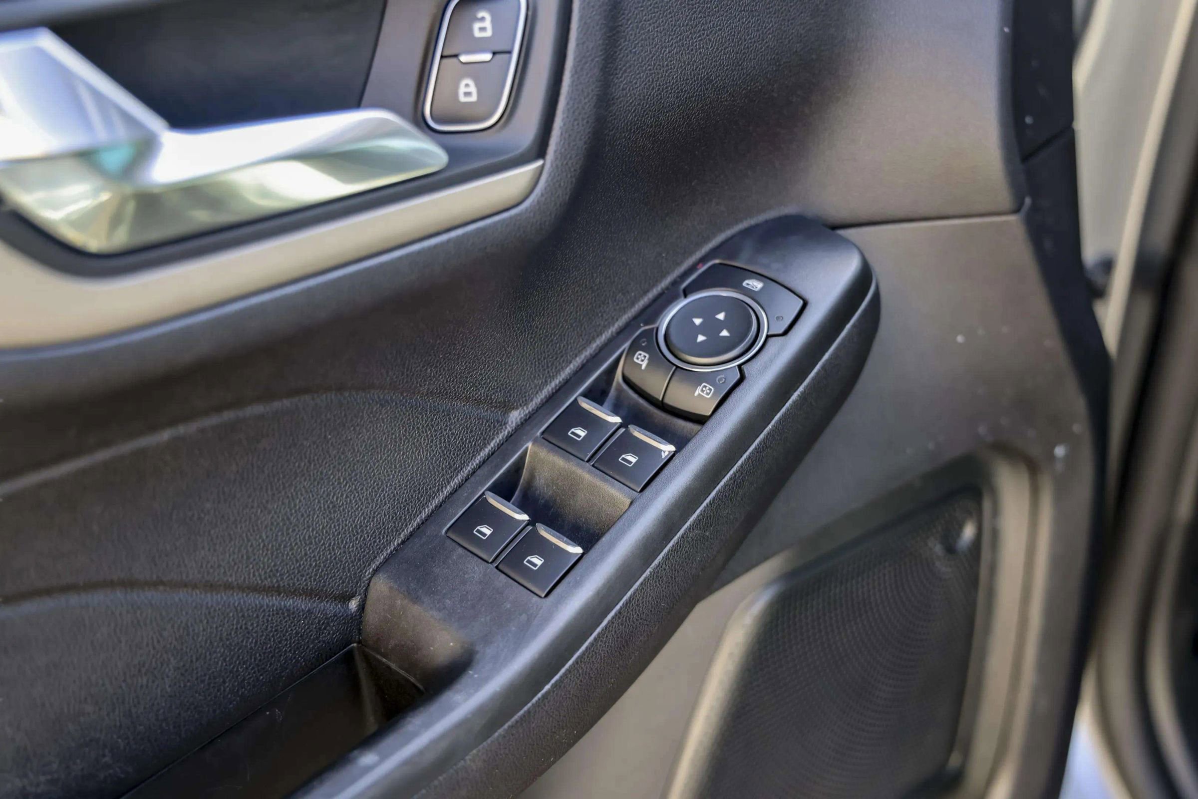 Used 2021 Ford Escape SEL image 15