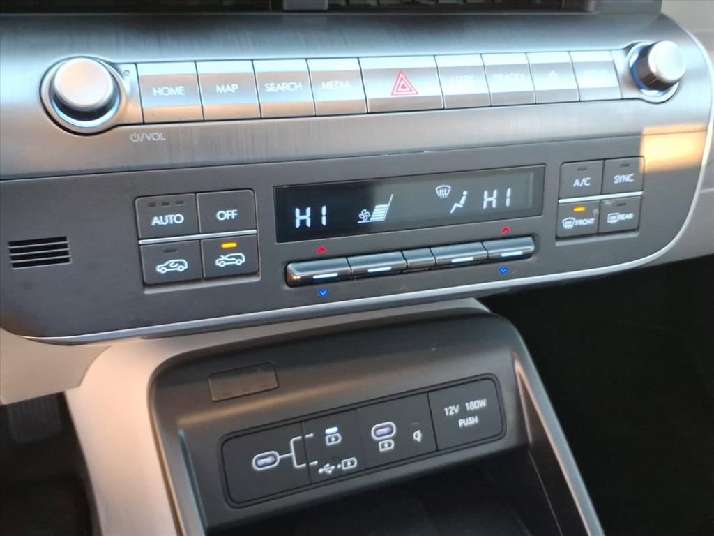 Used 2024 Hyundai Kona SEL w/ Convenience Package image 23