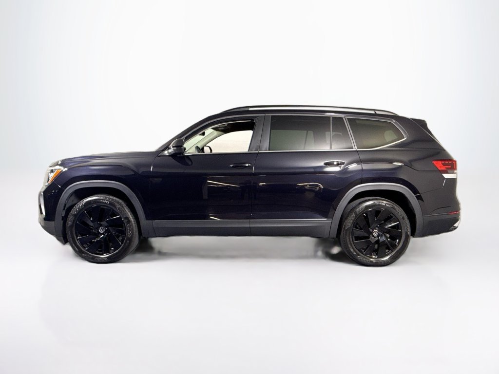 Used 2024 Volkswagen Atlas SE FWD image 2