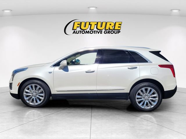 Used 2017 Cadillac XT5 Platinum w/ Driver Assist Package image 6