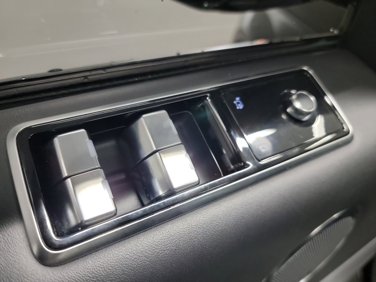 Used 2021 Land Rover Range Rover Sport HST image 34