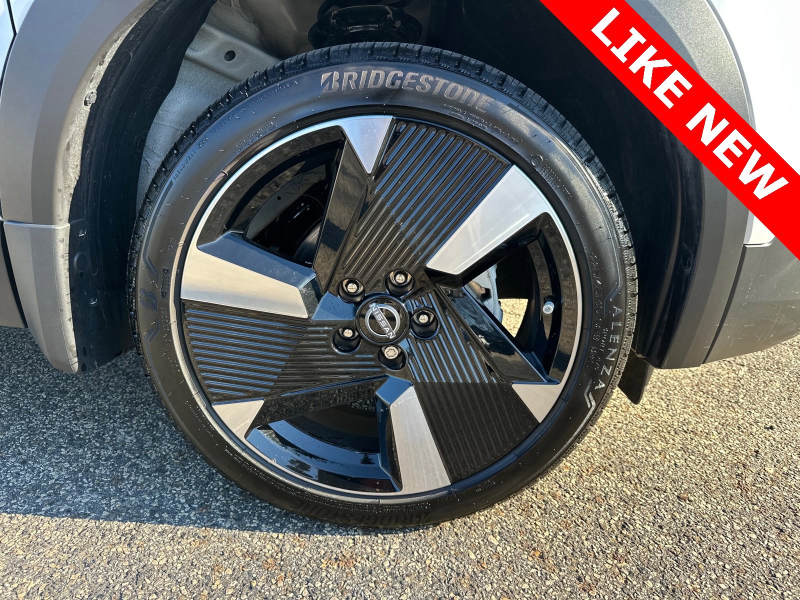 Certified 2025 Nissan Kicks SR image 12