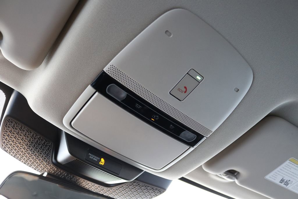 Used 2023 Nissan Ariya AWD image 48