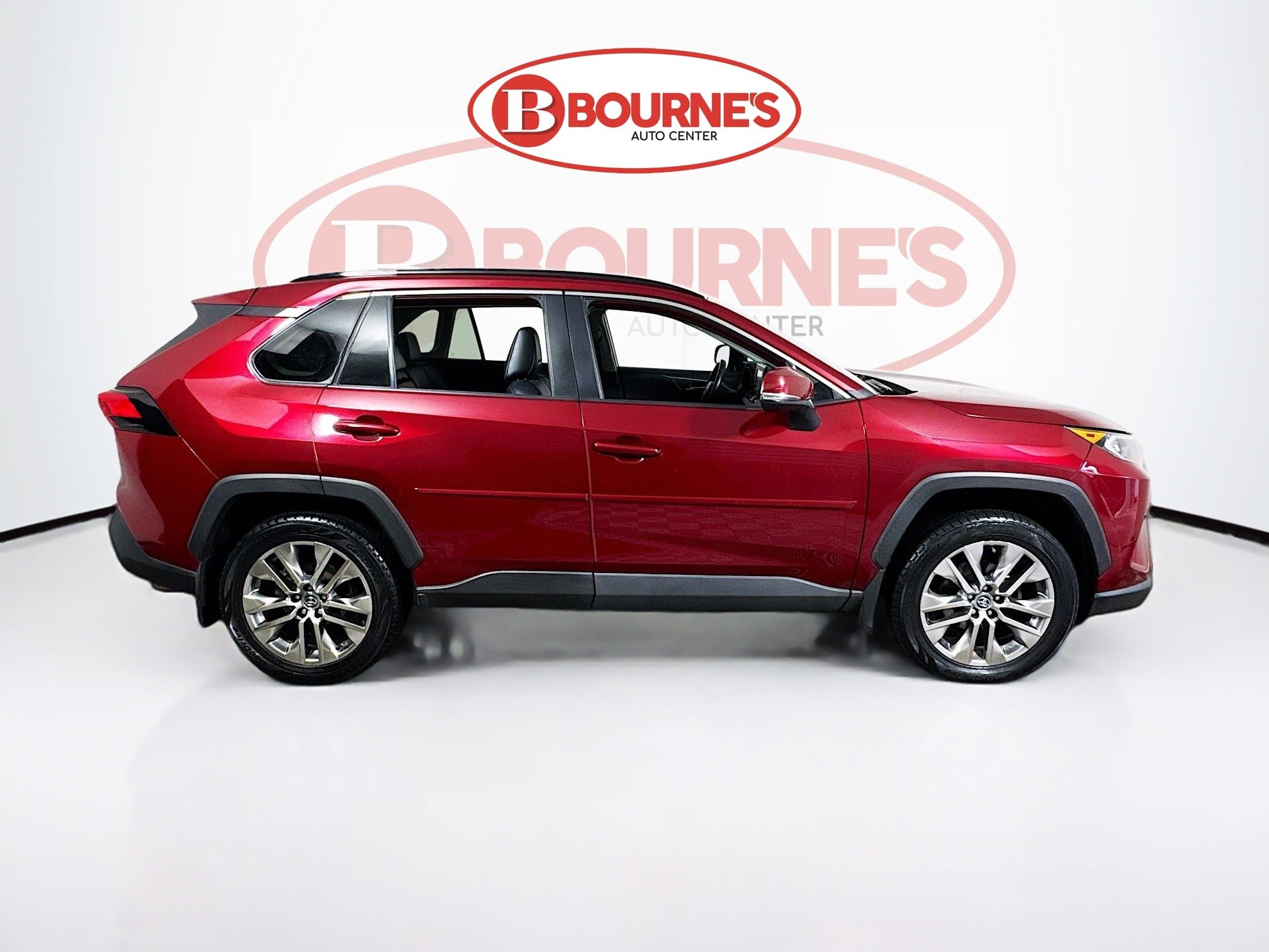Used 2019 Toyota RAV4 XLE Premium w/ Cold Weather Package AWD/4WD image 8