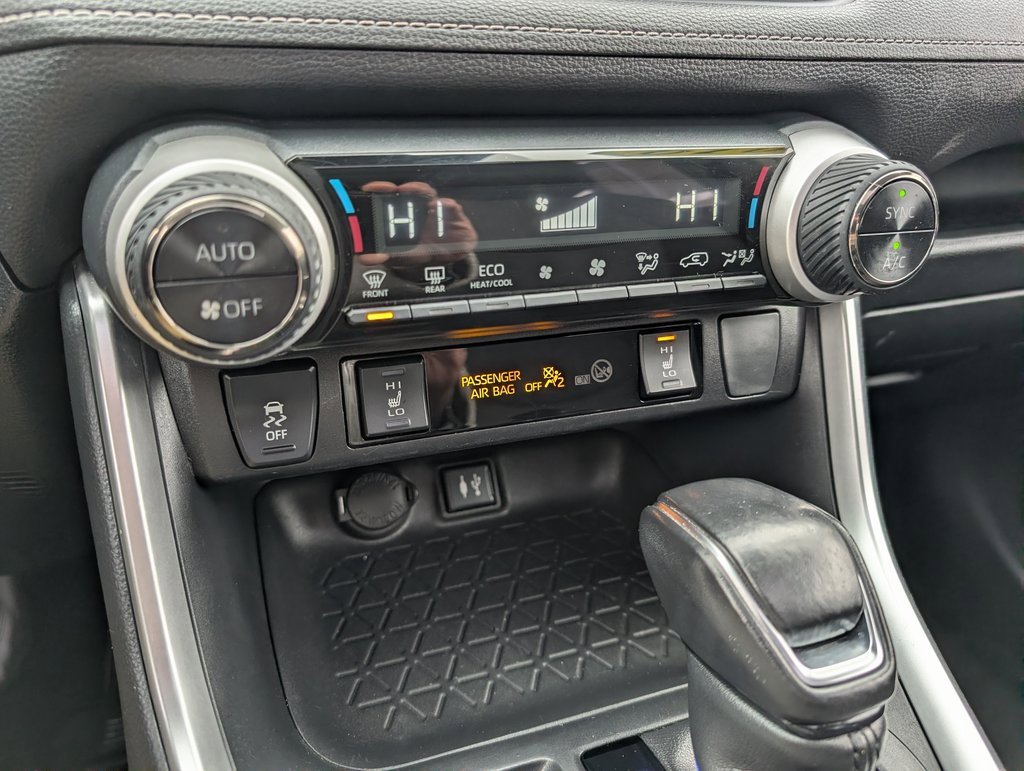 Used 2019 Toyota RAV4 XLE w/ Convenience Package image 23