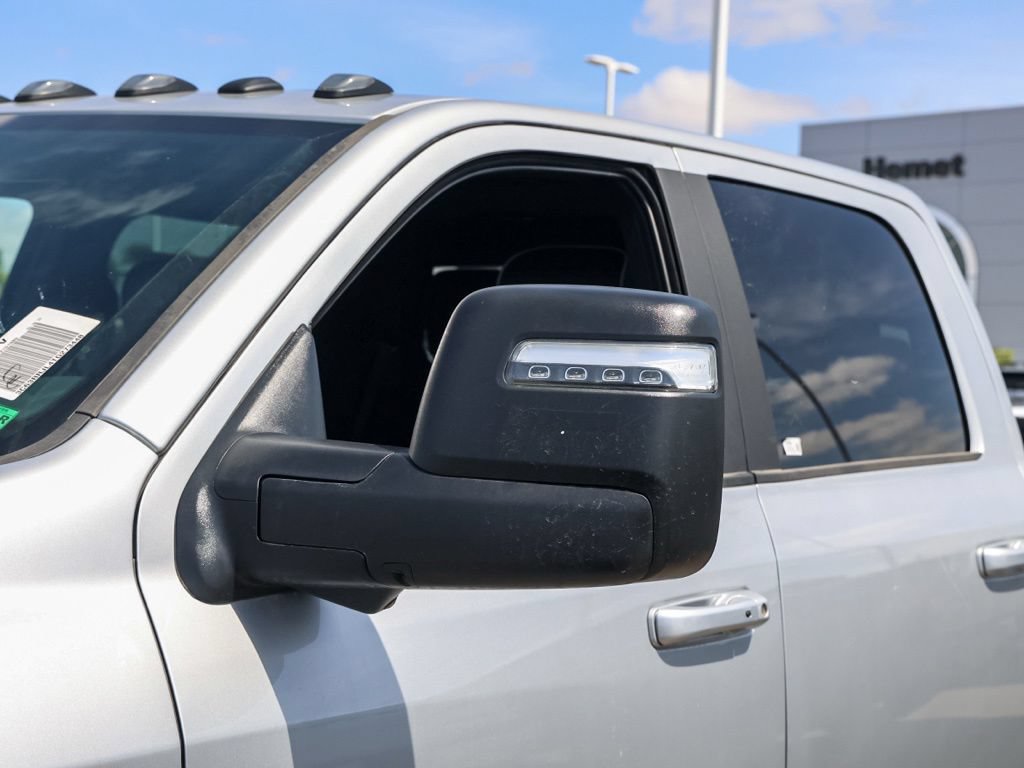 New 2026 RAM 3500 Laramie AWD/4WD image 12