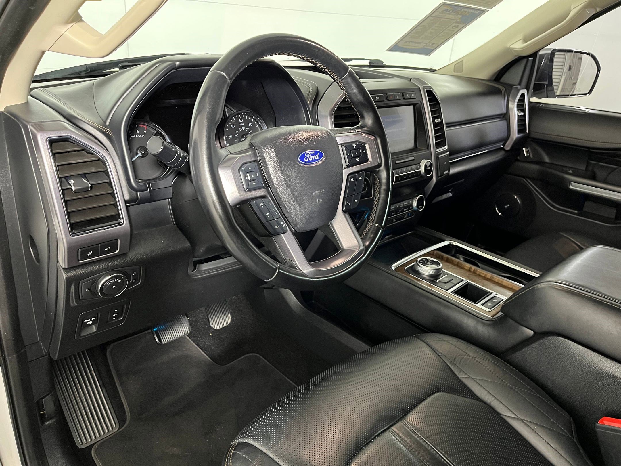 Used 2020 Ford Expedition Platinum image 3