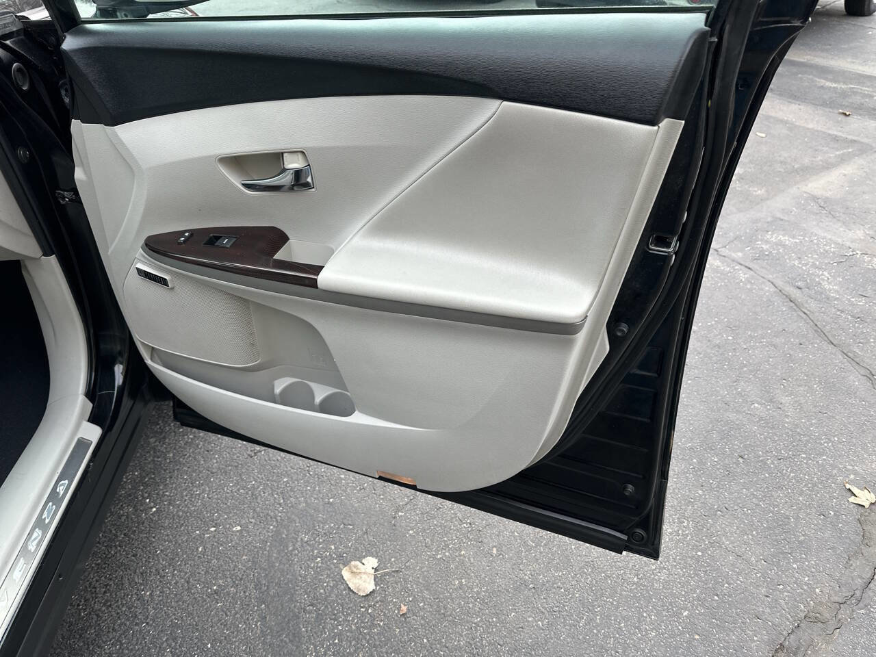 Used 2009 Toyota Venza image 12