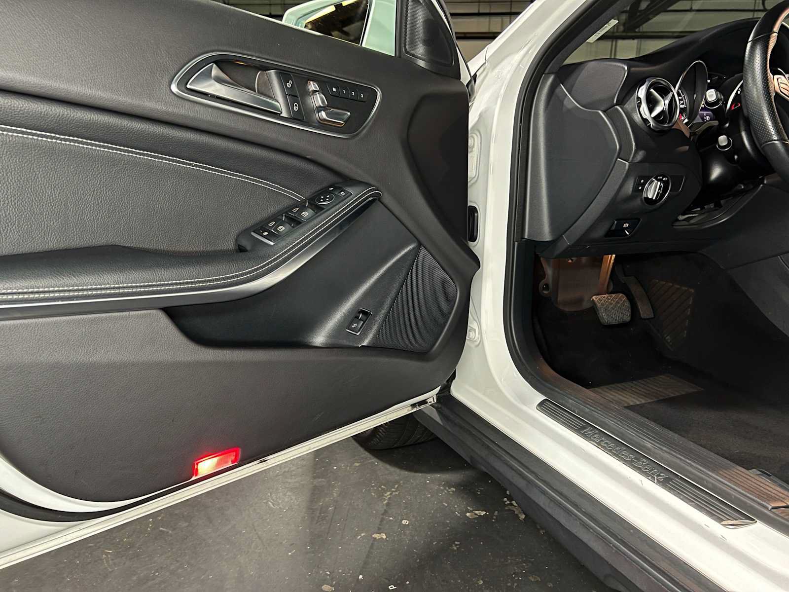 Certified 2020 Mercedes-Benz GLA 250 4MATIC image 21