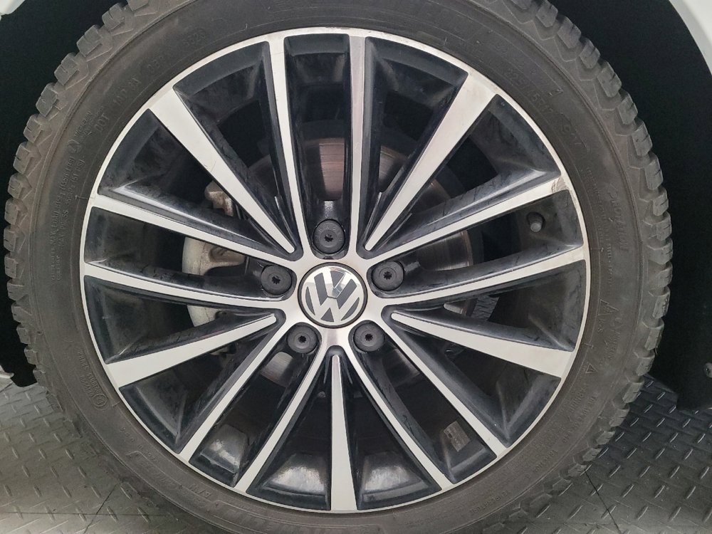 Used 2016 Volkswagen Jetta Sport FWD image 31