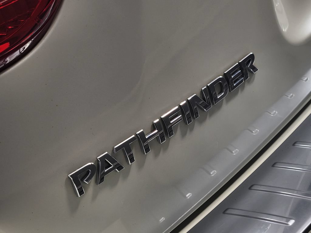 Used 2017 Nissan Pathfinder SL w/ SL Premium Package AWD/4WD image 10