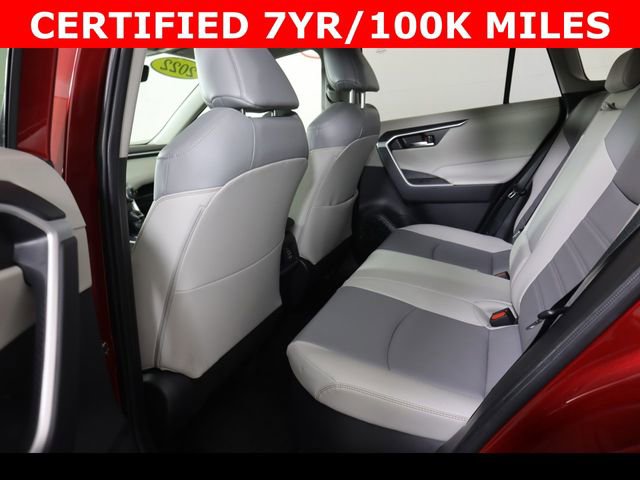 Used 2022 Toyota RAV4 XLE Premium image 16