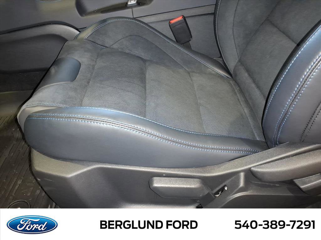 New 2026 Ford Mustang Dark Horse image 13