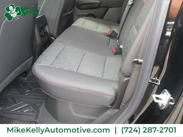 Used 2026 Chevrolet Colorado Z71 AWD/4WD image 11