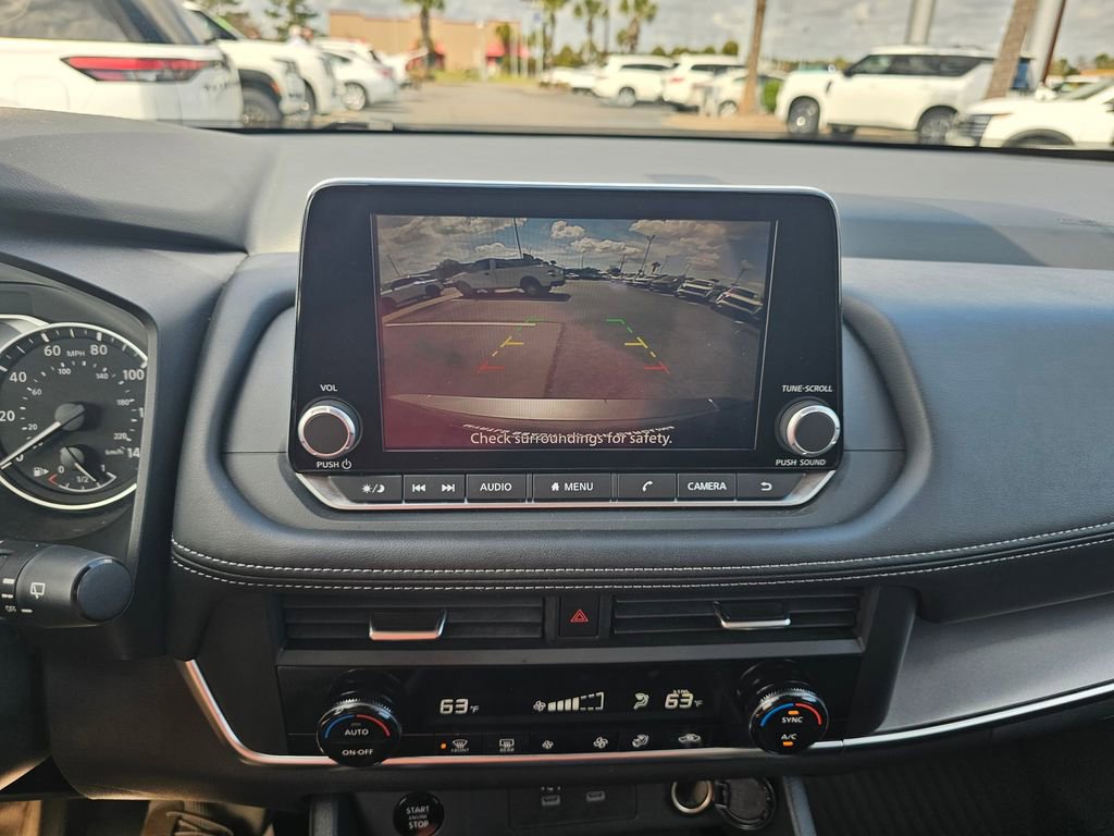 Used 2025 Nissan Rogue SV image 21