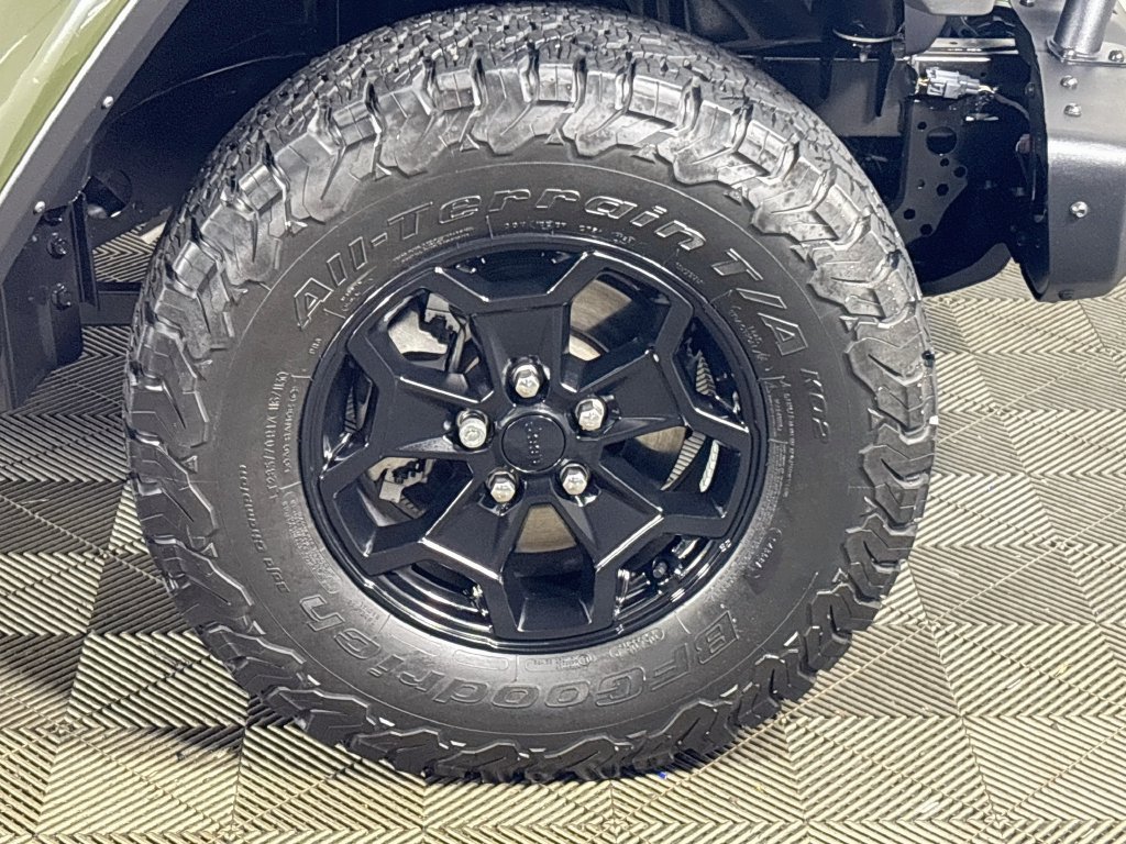 Certified 2023 Jeep Wrangler Unlimited Rubicon 4xe AWD/4WD image 24