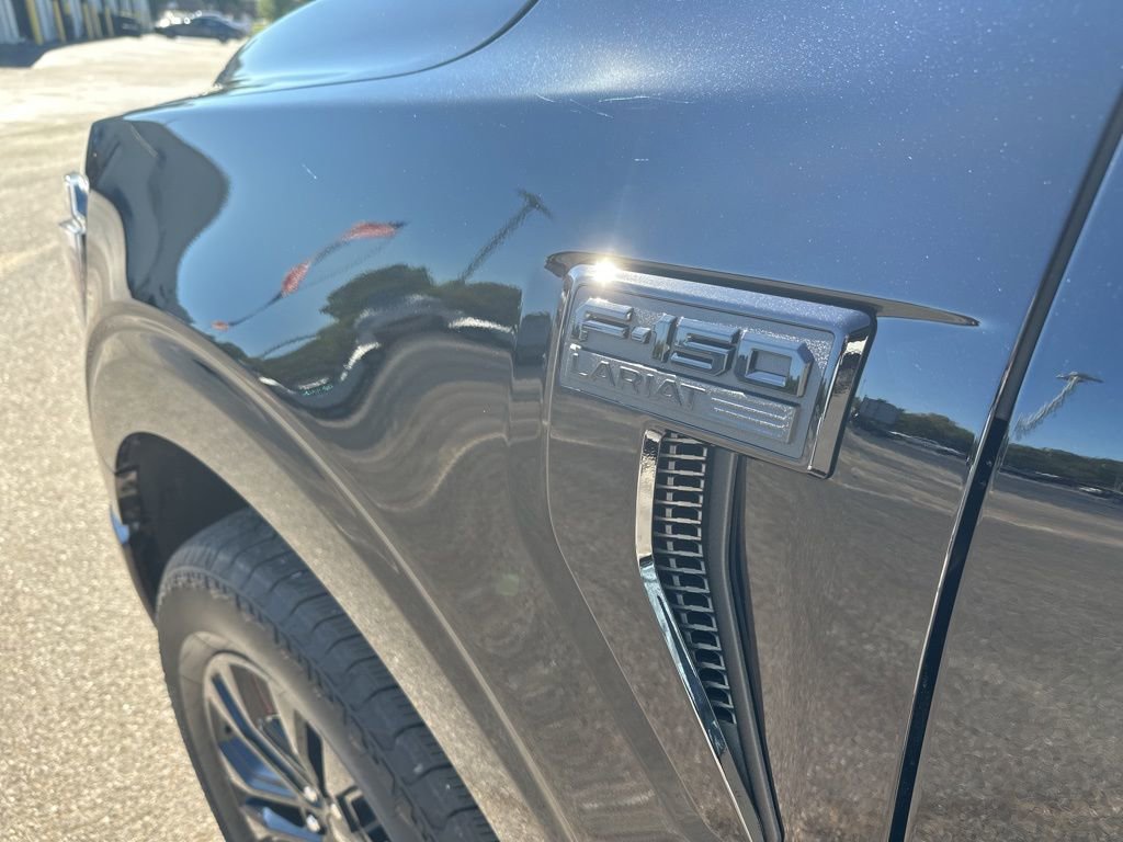 Used 2025 Ford F150 Lariat w/ Equipment Group 501A Mid image 11