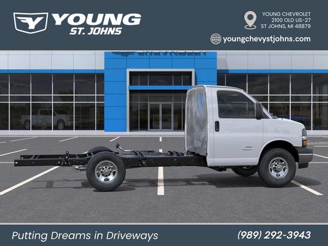 New 2026 Chevrolet Express 3500 RWD image 5