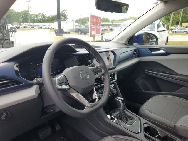 Certified 2023 Volkswagen Taos SE w/ Panoramic Sunroof Package FWD image 18