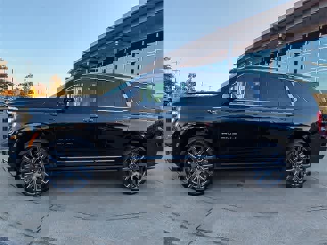 Used 2026 GMC Yukon Denali Ultimate w/ LPO, Floor Liner Package image 5