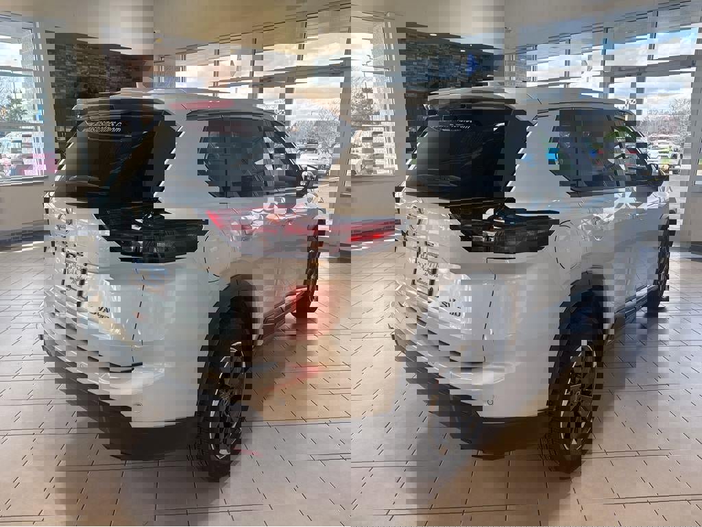 Used 2024 Nissan Rogue SV image 12