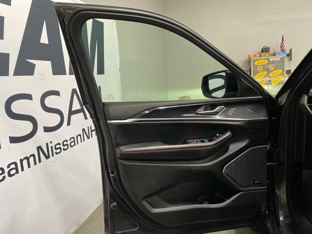 Used 2022 Jeep Grand Cherokee Trailhawk w/ Luxury Tech Group III AWD/4WD image 9
