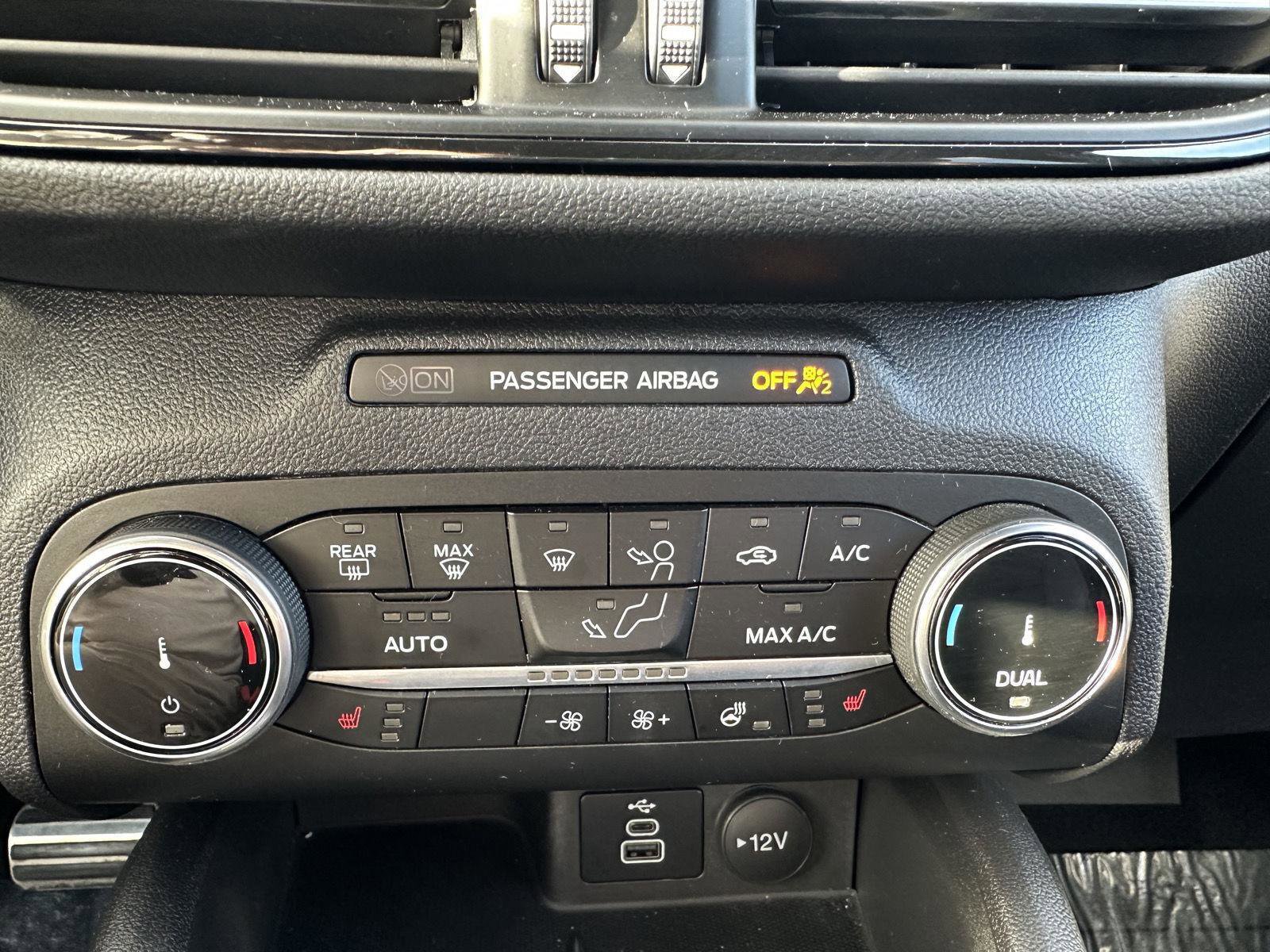 Used 2024 Ford Escape ST-Line AWD/4WD image 11