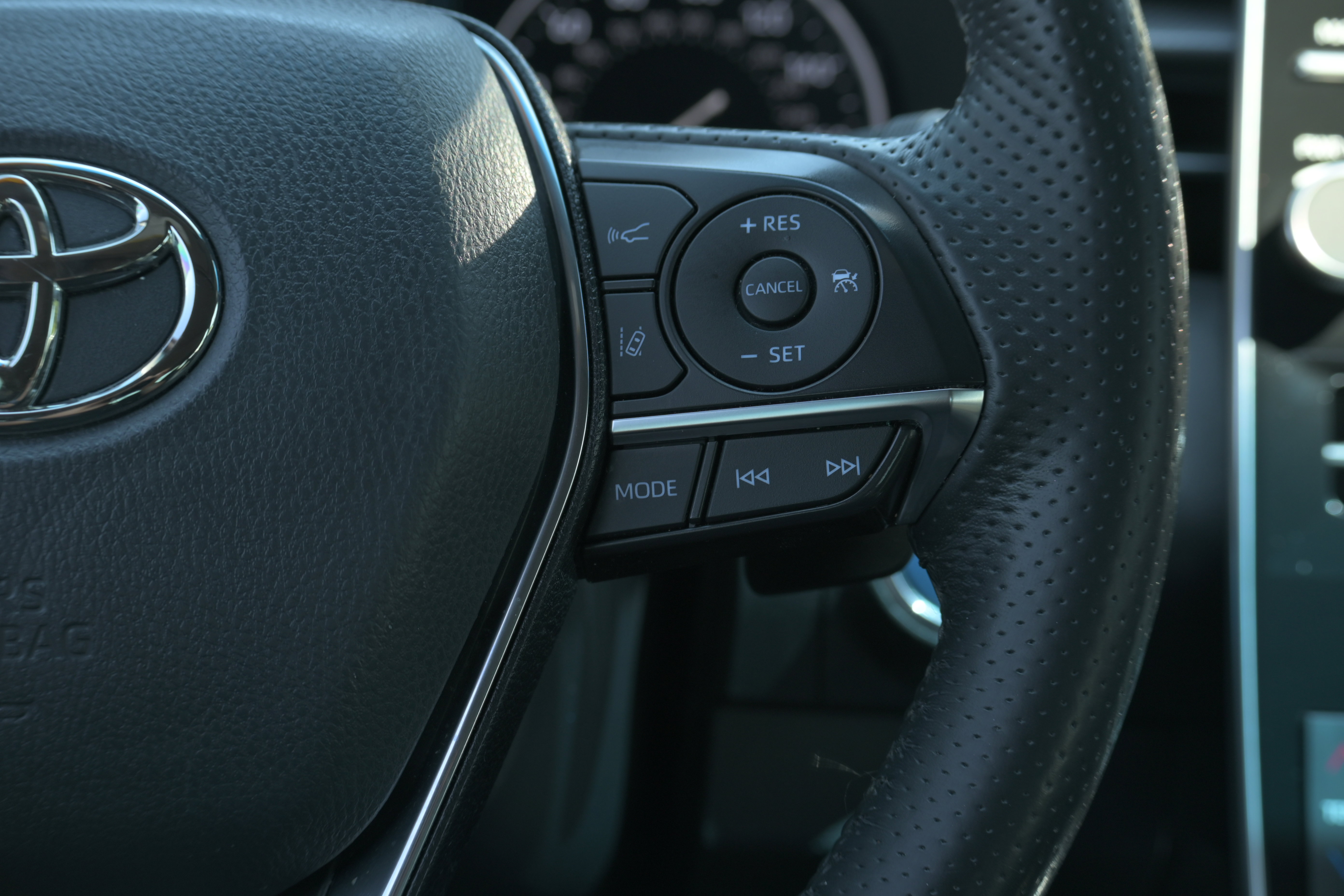 Used 2021 Toyota Avalon XSE FWD image 22