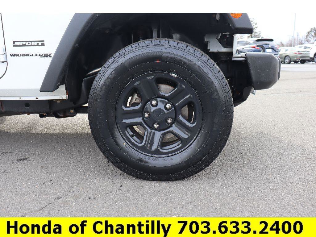 Used 2018 Jeep Wrangler Sport w/ Connectivity Group image 24