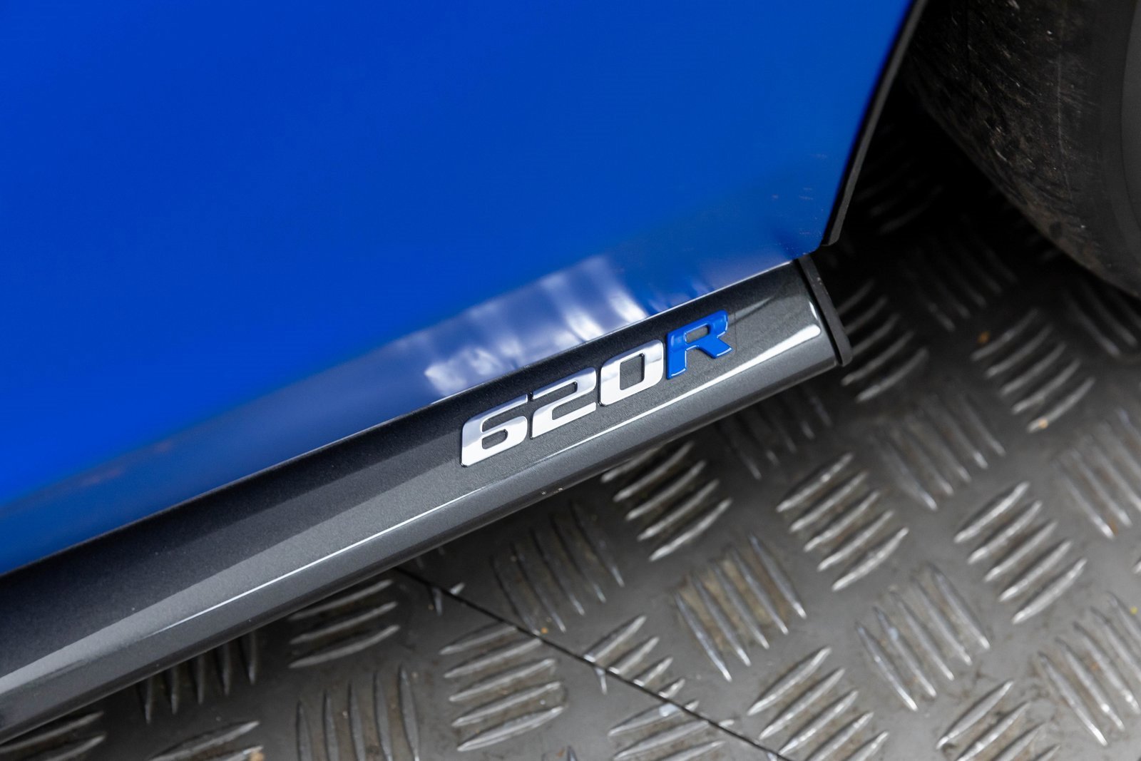 Used 2020 McLaren 620R RWD image 7